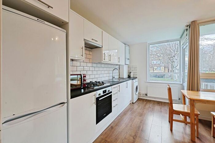 4 Bedroom Flat For Sale In Batten Street, London, SW11