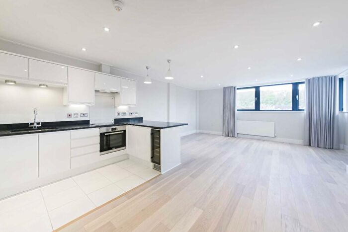 2 Bedroom Apartment To Rent In High Street, Green Street Green, Orpington, BR6