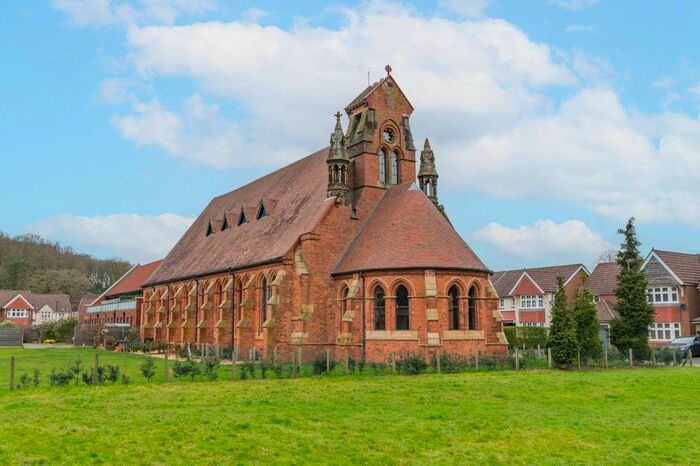 2 Bedroom Flat To Rent In Nightingale Grove, Rednal, Birmingham, West Midlands, B45