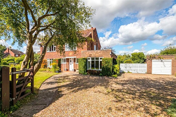4 Bedroom Detached House For Sale In Old Lane, Knebworth, Hertfordshire, SG3
