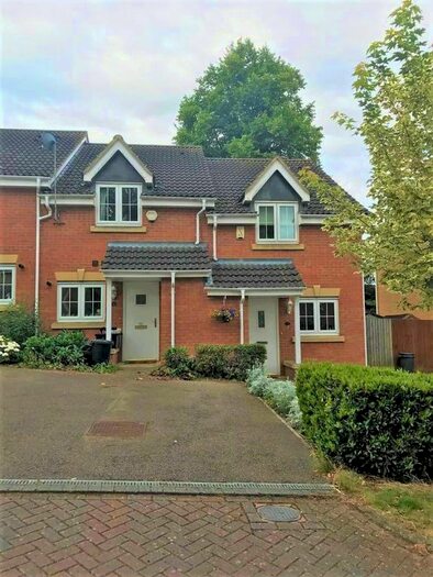 2 Bedroom Terraced House To Rent In Porthallow Close, Orpington, Kent, BR6