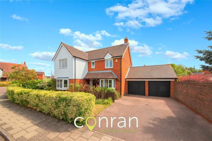 4 Bedroom Detached House To Rent In Maple Leaf Drive, Sidcup, DA15