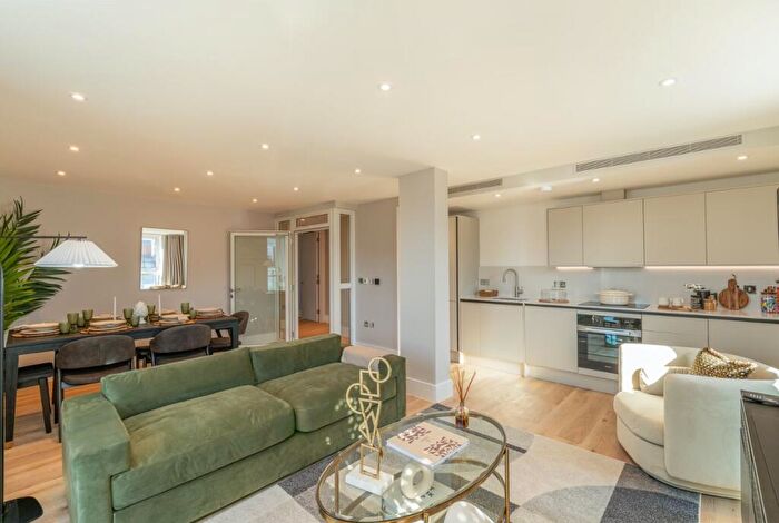 3 Bedroom Apartment To Rent In Baker, Baker Street, Marylebone, NW1
