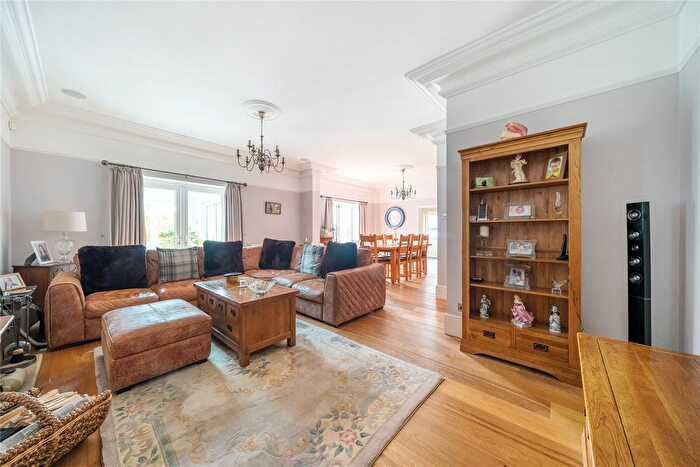 3 Bedroom Bungalow For Sale In Saltbox Hill, Biggin Hill, Westerham, TN16