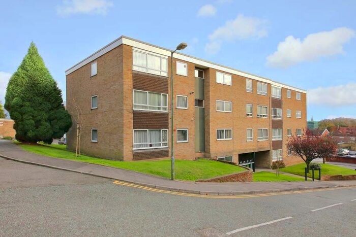 2 Bedroom Flat To Rent In Solomons Hill, Rickmansworth, WD3