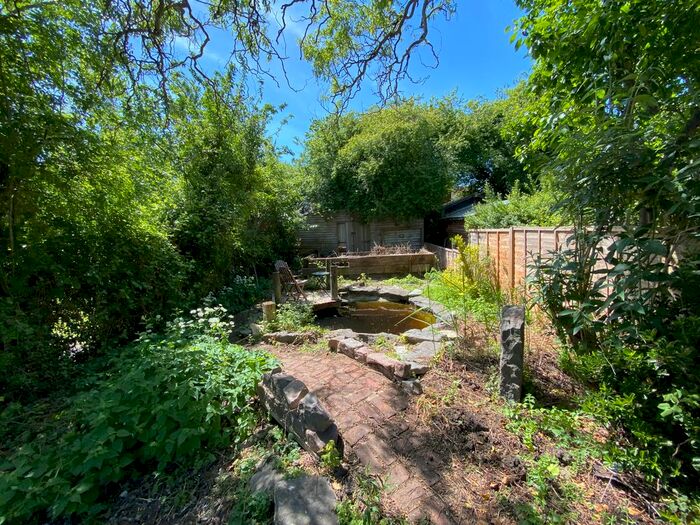 2 Bedroom Detached House To Rent In Whitley Wood Lane, Reading, RG2