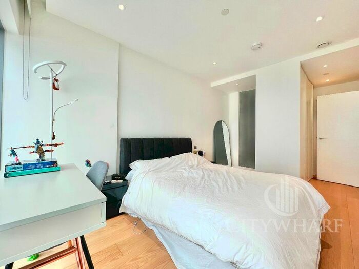 2 Bedroom Flat To Rent In Cutter Lane, London, SE10