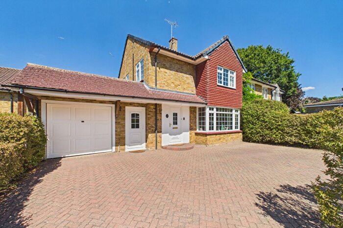 3 Bedroom Semi-Detached House For Sale In Makepiece Road, Bracknell, Berkshire, RG42