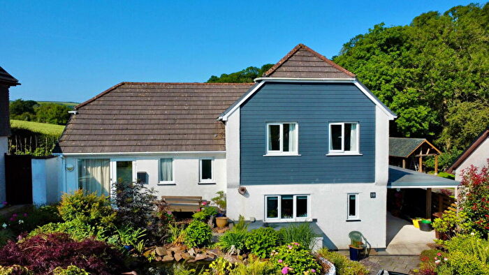 4 Bedroom Detached House For Sale In Middlewell Parc, Wadebridge, PL27