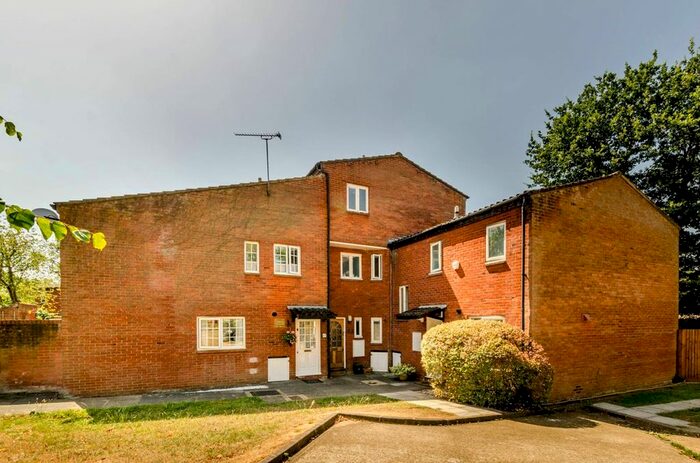 2 Bedroom Property To Rent In Myrtleside Close, Northwood, HA6