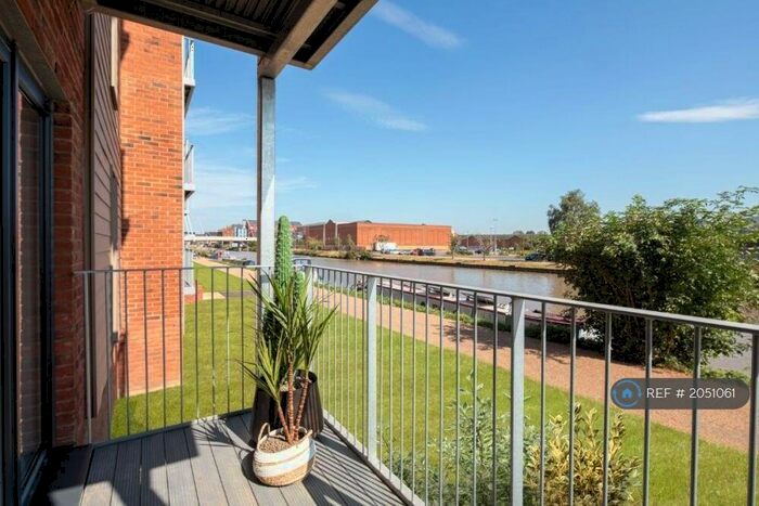 2 Bedroom Flat To Rent In Hobbs Way, Gloucester, GL2