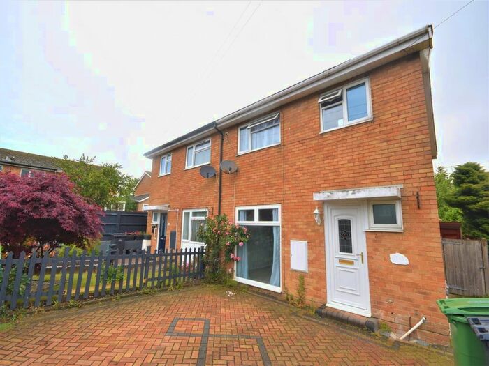 3 Bedroom Property To Rent In Redgeland Rise, St. Leonards-On-Sea, TN38