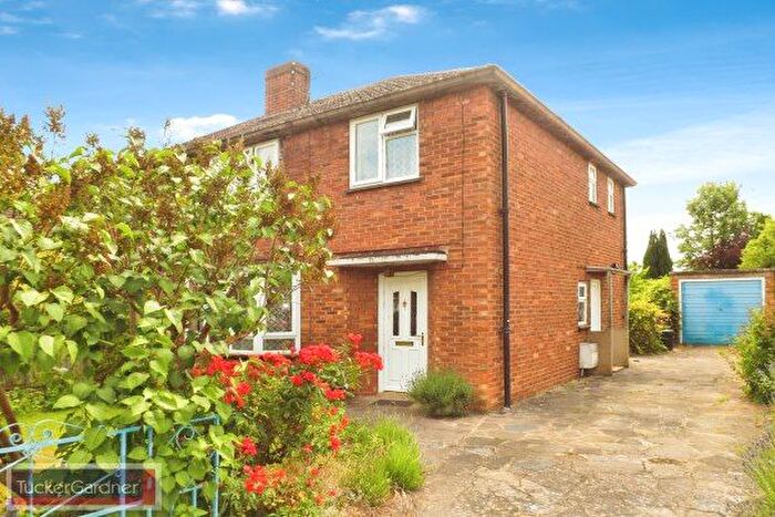 3 Bedroom Property To Rent In Hawthorne Road, Cambridge, CB22