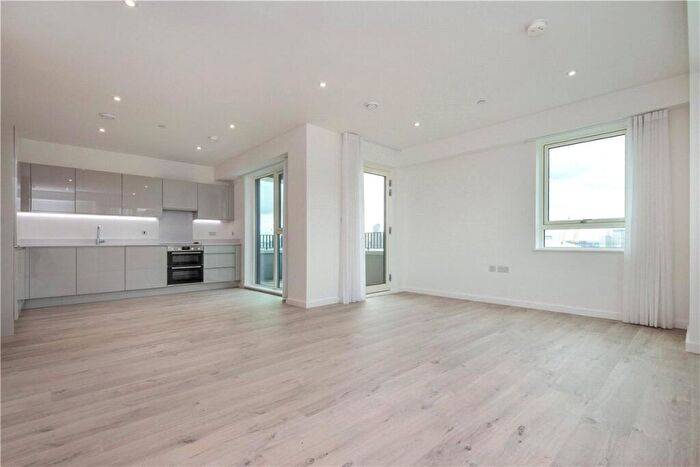 3 Bedroom Apartment To Rent In Heartwell Avenue, London, E16