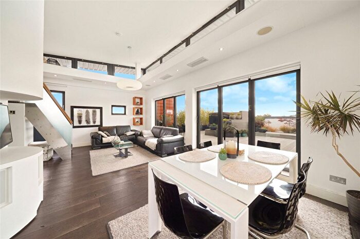 1 Bedroom Flat For Sale In Kilburn High Road, Kilburn, NW6