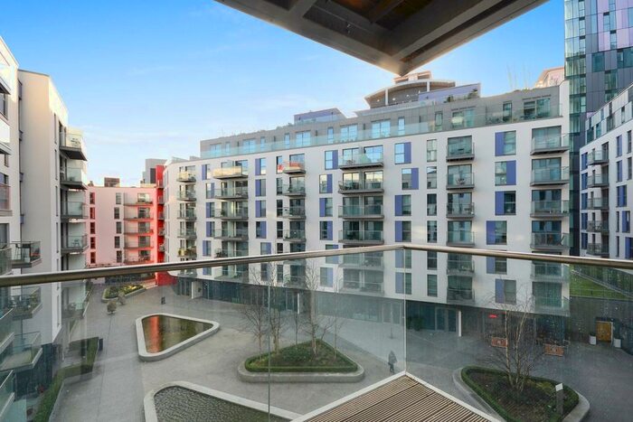 1 Bedroom Apartment To Rent In Saffron Central Square, Croydon, Surrey, CR0
