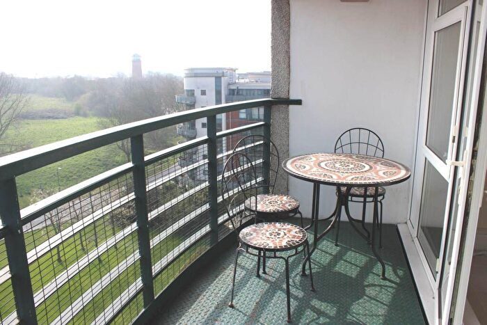 2 Bedroom Apartment For Sale In Greenwich Heights, SE18