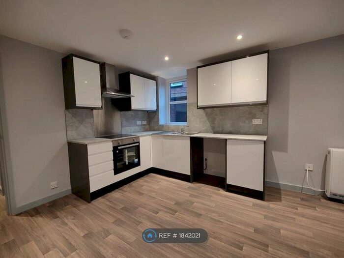 2 Bedroom Flat To Rent In Ashley Road, Poole, BH14