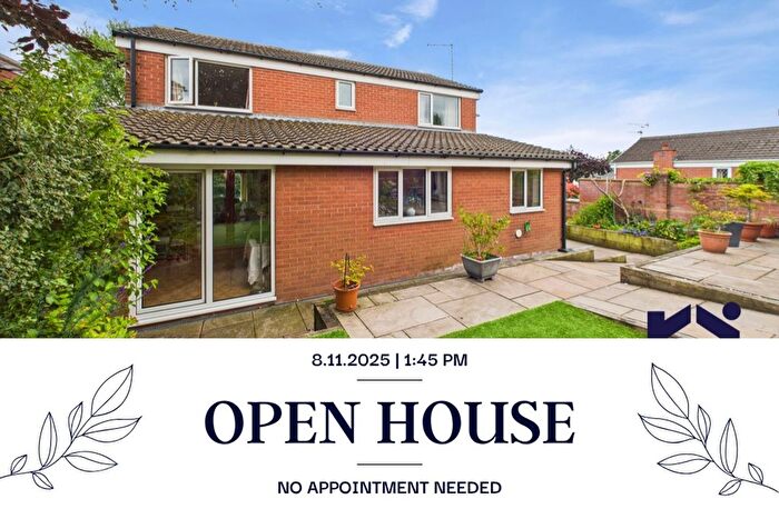 4 Bedroom Detached House For Sale In Higher Meadow, Leyland, PR25