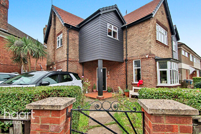 4 Bedroom Detached House For Sale In Hillburn Road, Wisbech, PE13