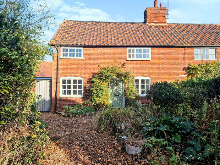 3 Bedroom Character Property For Sale In Church Road, Little Glemham, Woodbridge, IP13