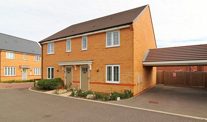 3 Bedroom Semi Detached House For Sale In Saxon Way, Buckden, PE19