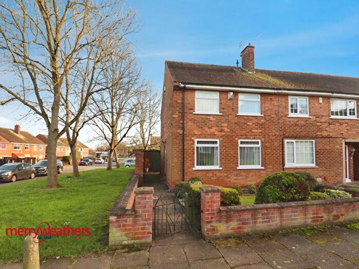 3 Bedroom End Terrace House For Sale In Bray Walk, Kimberworth Park, Rotherham., S61