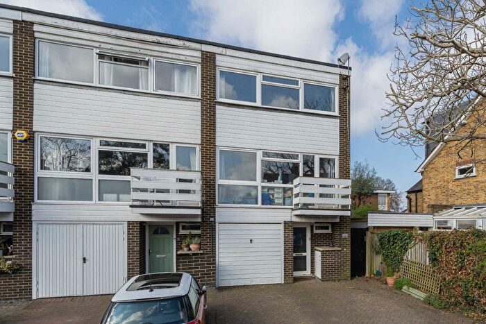 3 Bedroom Property To Rent In Brooklands Terrace, Green Street, TW16