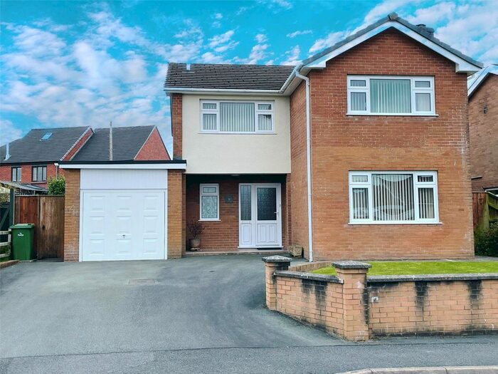 4 Bedroom Detached House For Sale In Y Gilfach Uchaf, Gorn Road, Llanidloes, Powys, SY18