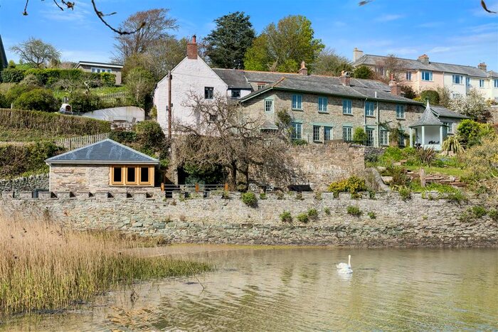 4 Bedroom Detached House For Sale In Lower Batson, Salcombe, TQ8