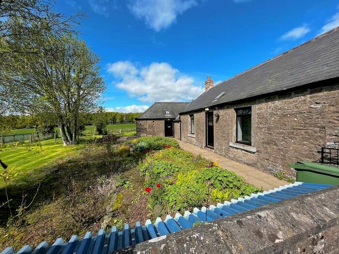 3 Bedroom Detached House To Rent In Skichenmuir Farmhouse, Near Crombie Park, Angus, DD11