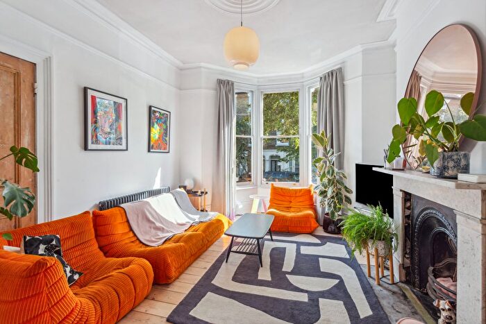 3 Bedroom Terraced House To Rent In Sigdon Road, London Fields, E8