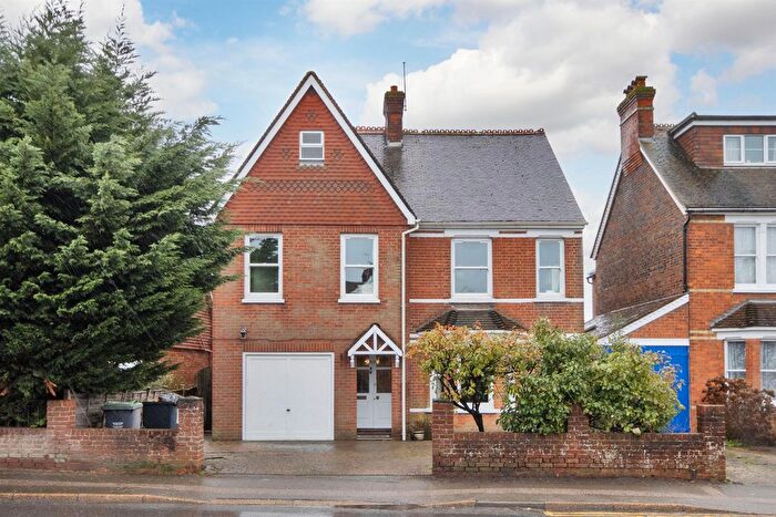 5 Bedroom Detached House For Sale In Tonbridge Road, Hildenborough, TN11