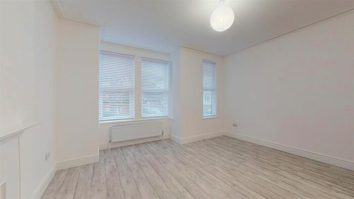 2 Bedroom Flat To Rent In Cheriton High Street, Folkestone, CT19