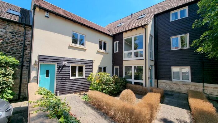 1 Bedroom Flat To Rent In Windsor Castle, Upper Bristol Road, Bath, BA1