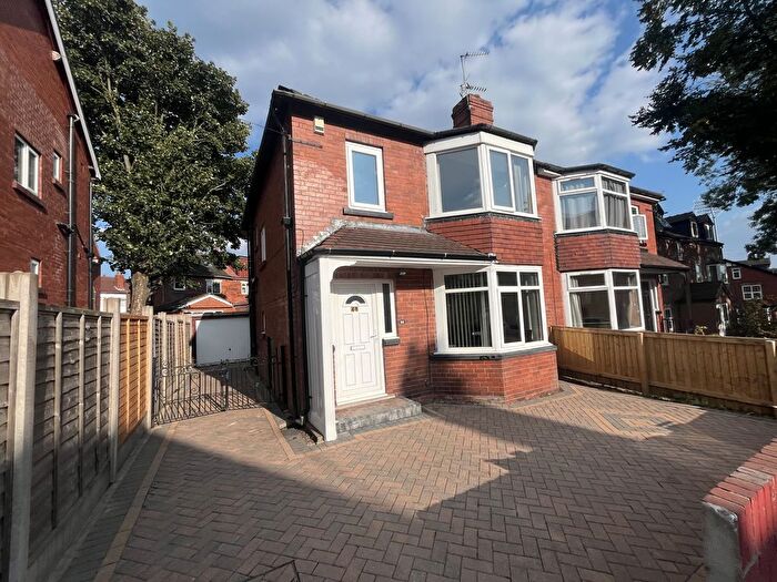3 Bedroom Semi-Detached House To Rent In Headingley Mount, Leeds, West Yorkshire, LS6