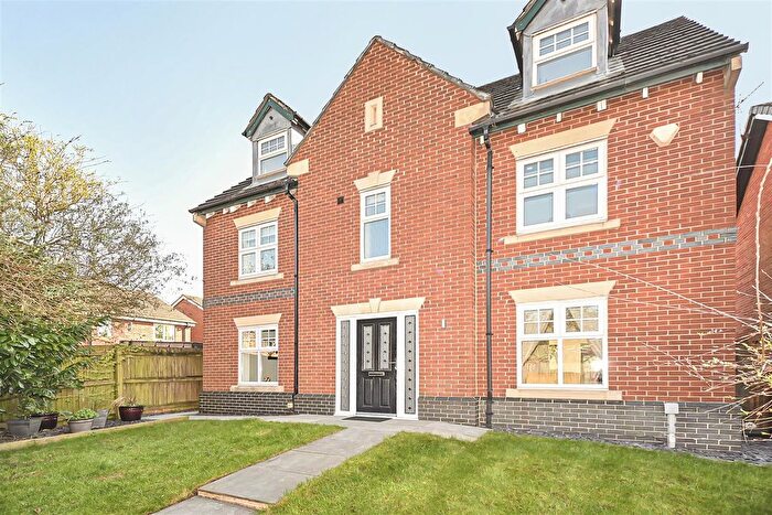 5 Bedroom Detached House For Sale In Spires Croft, Leigh, WN7