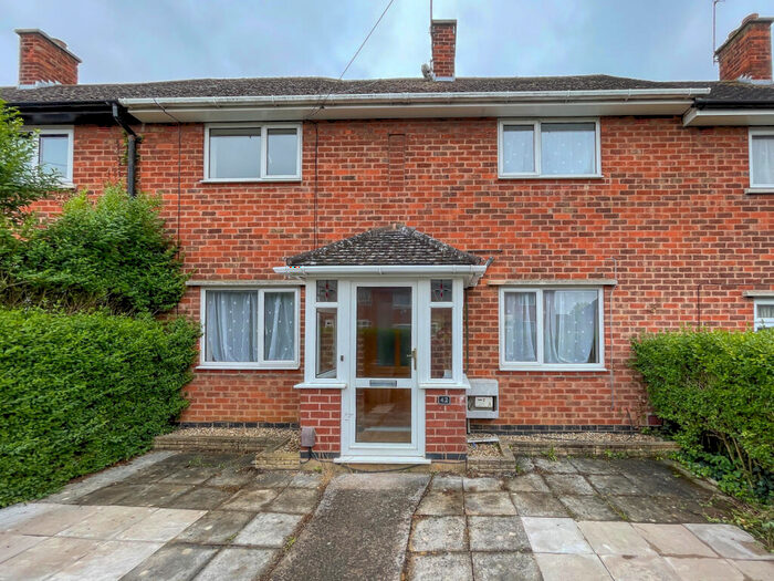 3 Bedroom Town House To Rent In Cartwright Drive, Leicester, LE2