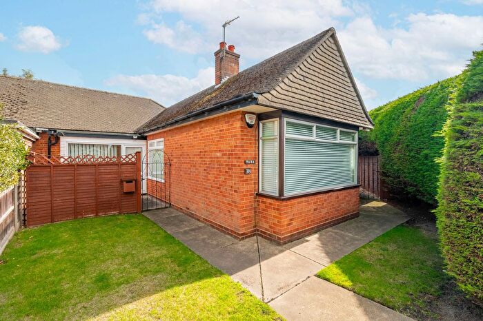3 Bedroom Semi-detached Bungalow For Sale In Mill Lane, Bradwell, NR31