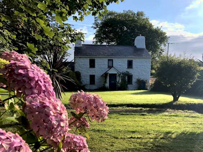 4 Bedroom Detached House For Sale In Abererch, Pwllheli, Gwynedd, LL53