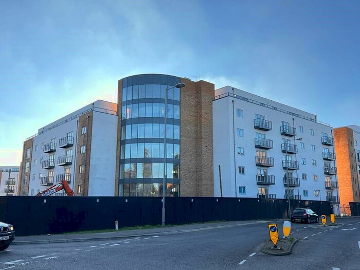 1 Bedroom Flat To Rent In One Bedroom Penthouse With Terrace, Hawthorne Apartment, Stockwood Gardens, LU1