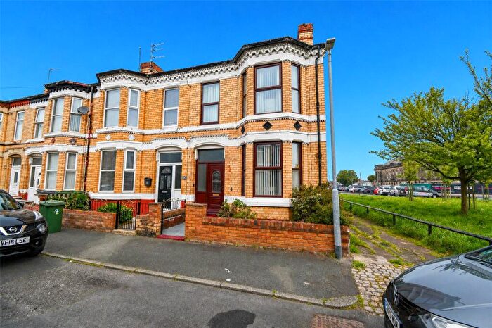 3 Bedroom End Of Terrace House For Sale In Kenilworth Road, Wallasey, Wirral, CH44