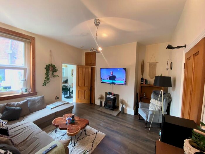 2 Bedroom Flat To Rent In Mayfair Road, Jesmond, NE2