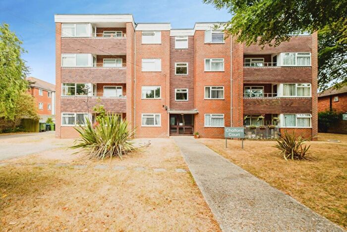 2 Bedroom Flat For Sale In Lansdowne Road, Worthing, West Sussex, BN11