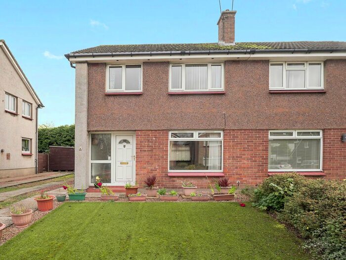 3 Bedroom Semi-Detached House For Sale In Springfield Road, Linlithgow, EH49