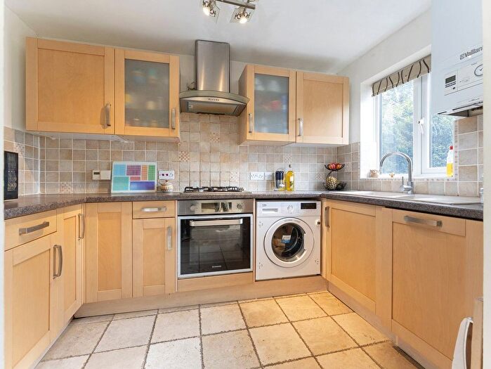 2 Bedroom Flat For Sale In Grange Road, Sutton, SM2