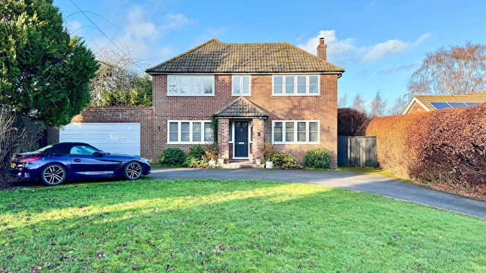 4 Bedroom Detached House For Sale In Wallingford Road, Compton, Newbury, RG20