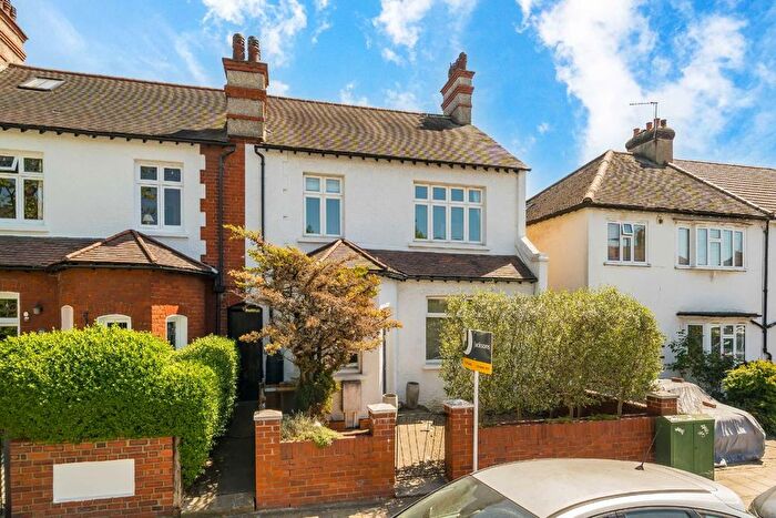2 Bedroom Flat For Sale In Strathbrook Road, London, SW16