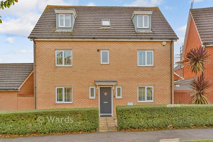 5 Bedroom Detached House For Sale In Rivenhall Way, Hoo, Rochester, Kent, ME3