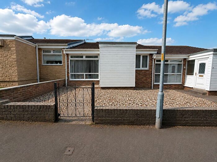 2 Bedroom Bungalow For Sale In Hartside Crescent, Hanover Estate, NE21